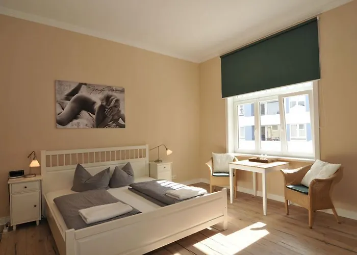 Cafe Orth Guest house 3*