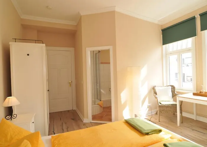 Cafe Orth Guest house 3*